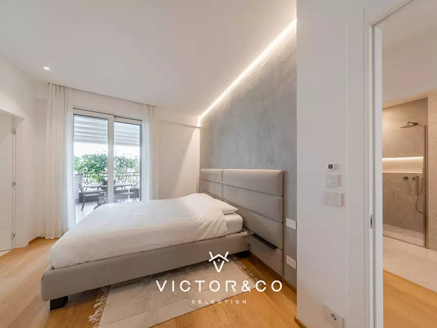 Immagine 20 di Attico in vendita  a Novara