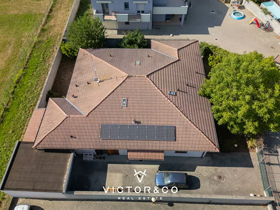 Immagine 1 di Casa bifamiliare in vendita  in Via Borghetto 4 a Casalino