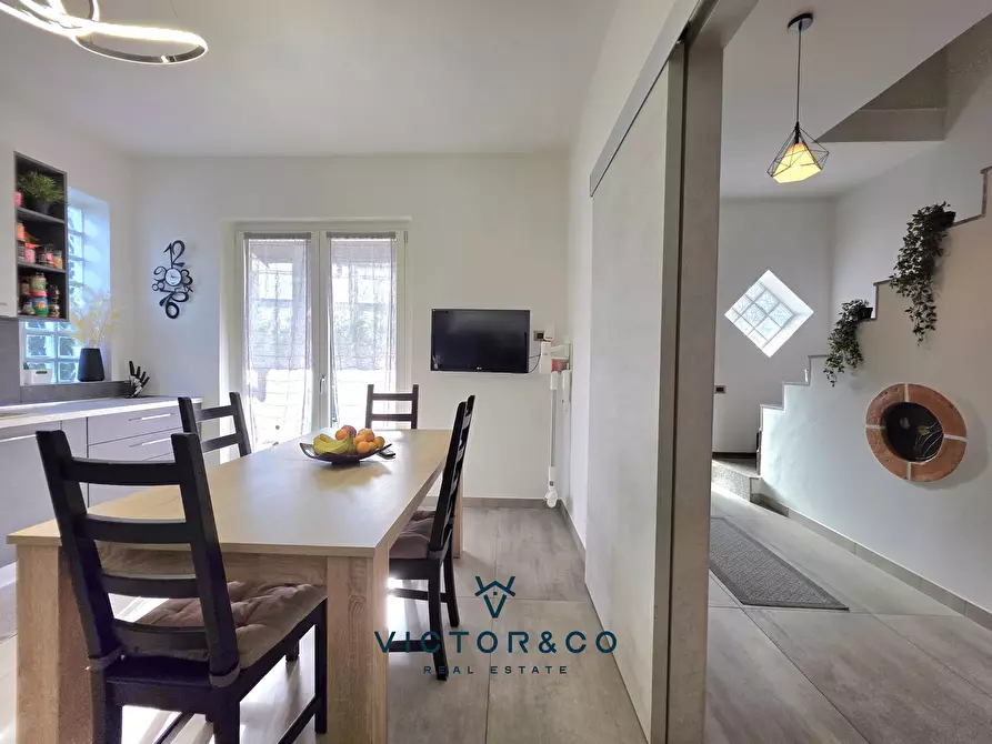 Immagine 3 di Villa in vendita  in Via Sempione sn a Marano Ticino