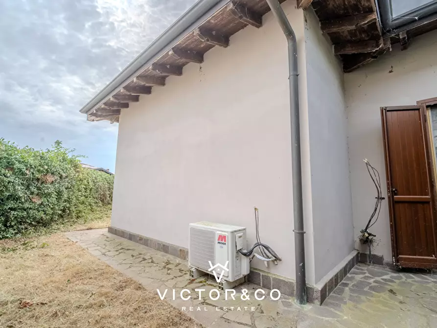 Immagine 45 di Casa bifamiliare in vendita  in Via Borghetto 4 a Casalino
