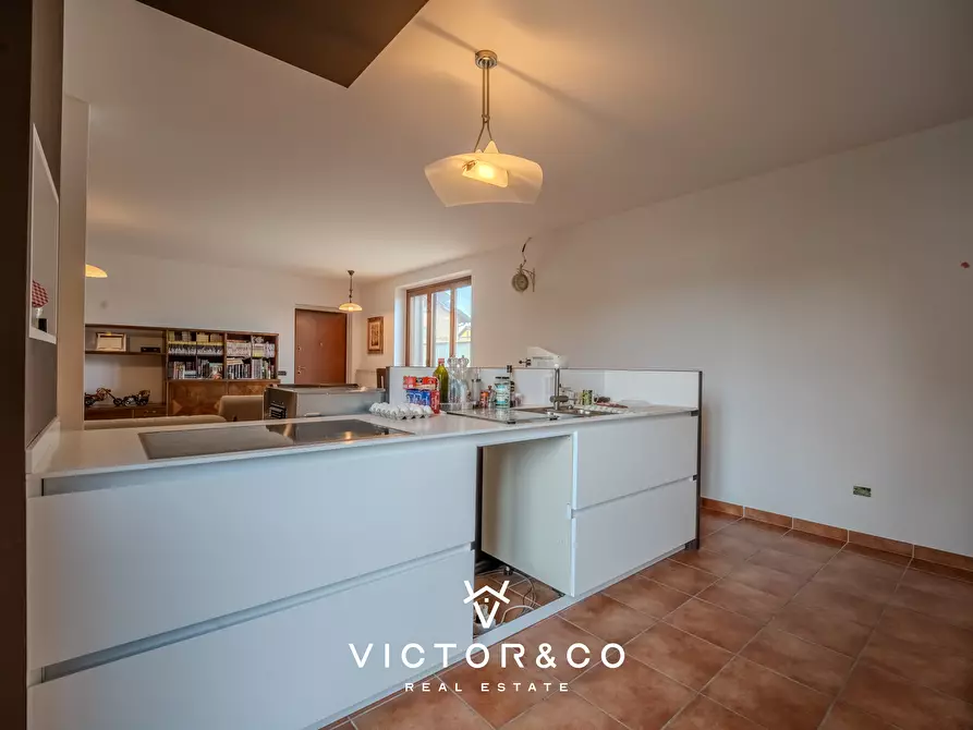 Immagine 6 di Casa bifamiliare in vendita  in Via Borghetto 4 a Casalino