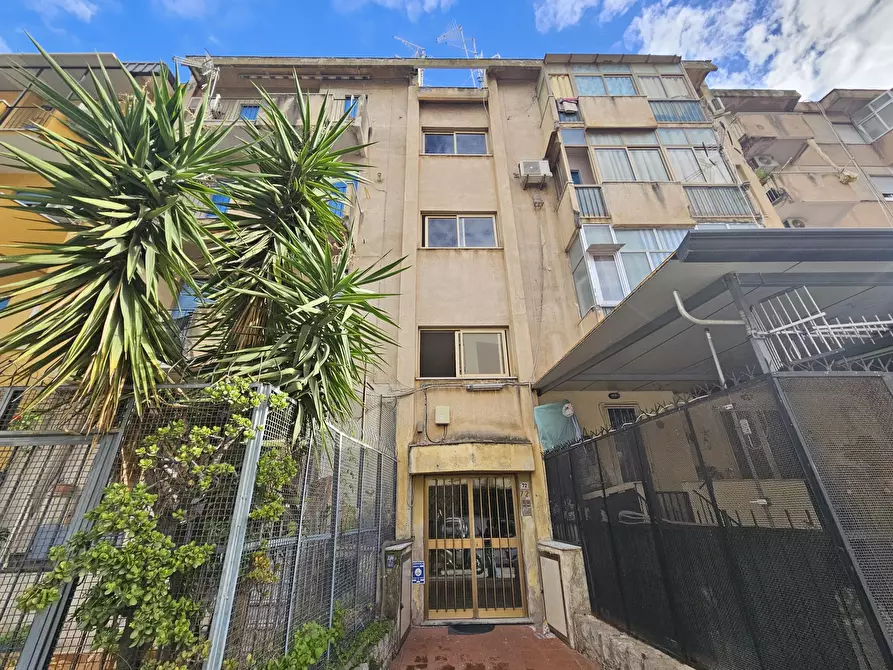 Immagine 23 di Quadrilocale in vendita  in Via Gustavo Roccella a Palermo