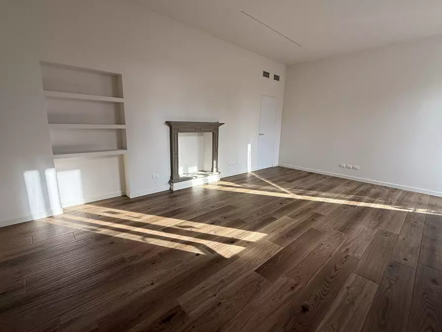 Immagine 23 di Bilocale in vendita  in Via Giuseppe Sirtori 1 a Carate Brianza