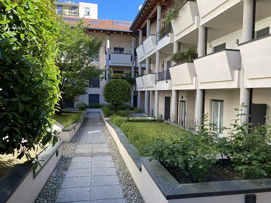 Immagine 21 di Trilocale in vendita  in Via Catalani 1 a Monza