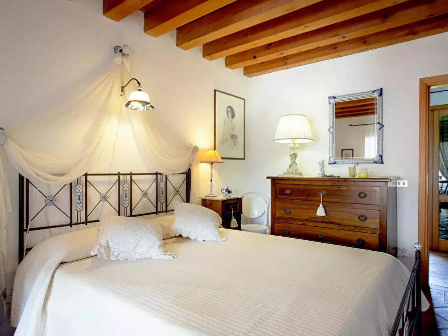 Immagine 34 di Villa in vendita  in Via Andrea Campesi 1 a Olbia