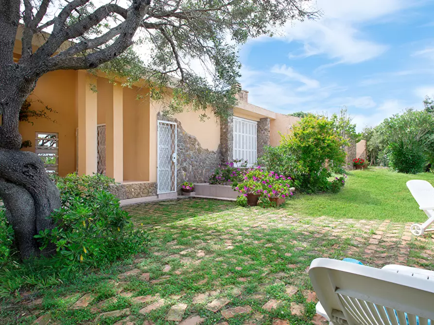 Immagine 39 di Villa in vendita  in Località Milmegghio a Olbia
