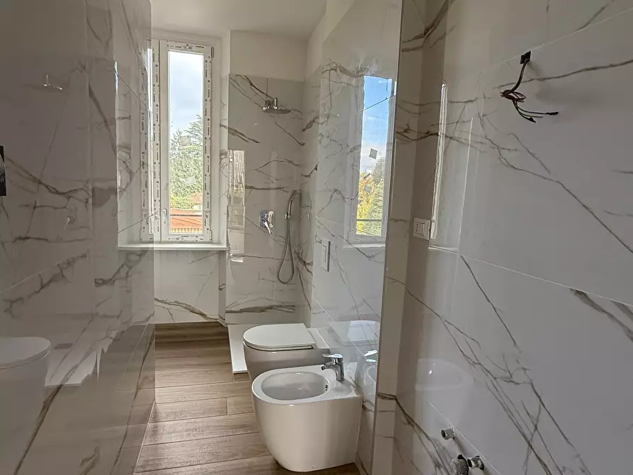 Immagine 27 di Bilocale in vendita  in Via Giuseppe Sirtori 1 a Carate Brianza