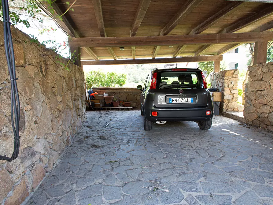 Immagine 62 di Villa in vendita  in Via Andrea Campesi 1 a Olbia