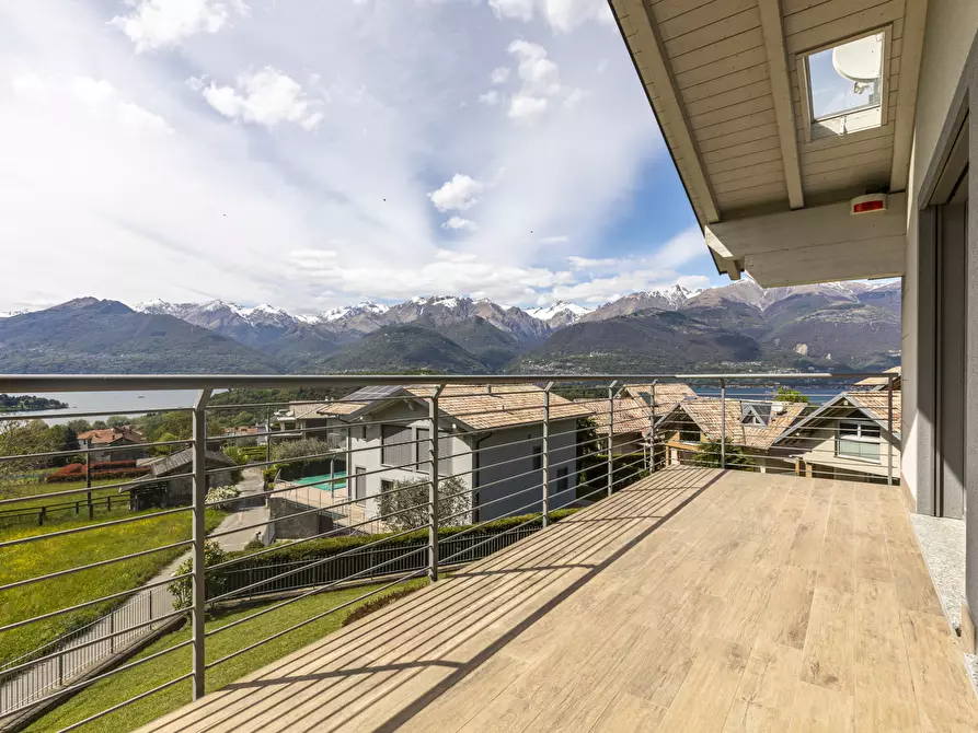 Immagine 29 di Villa in vendita  in Via Colombèe 11 a Colico