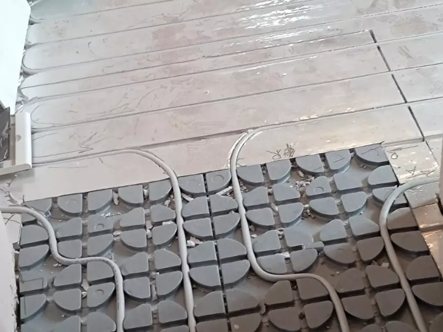 Immagine 12 di Terratetto in vendita  in Strada Per Piazza-Sivizzano a Fornovo Di Taro