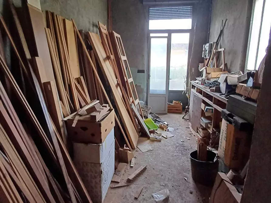 Immagine 6 di Locale commerciale in vendita  a Fornovo Di Taro