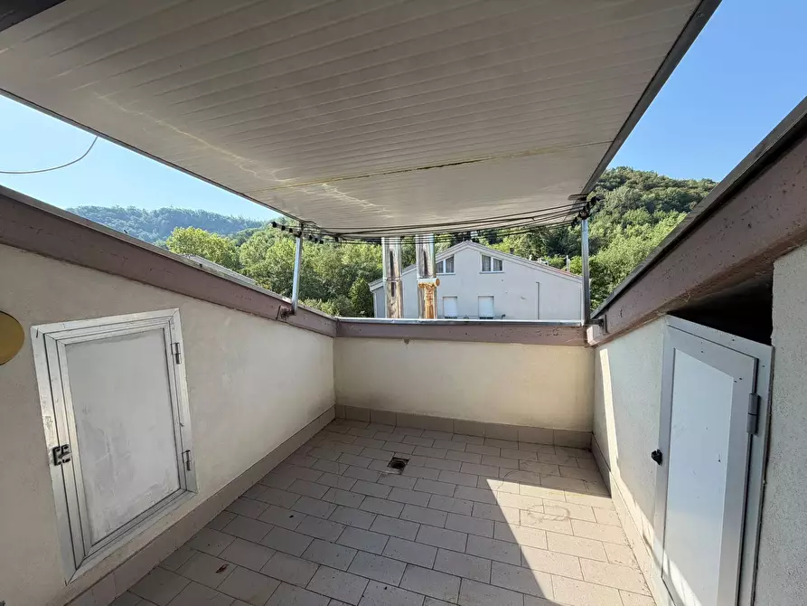 Immagine 13 di Trilocale in affitto  a Medesano