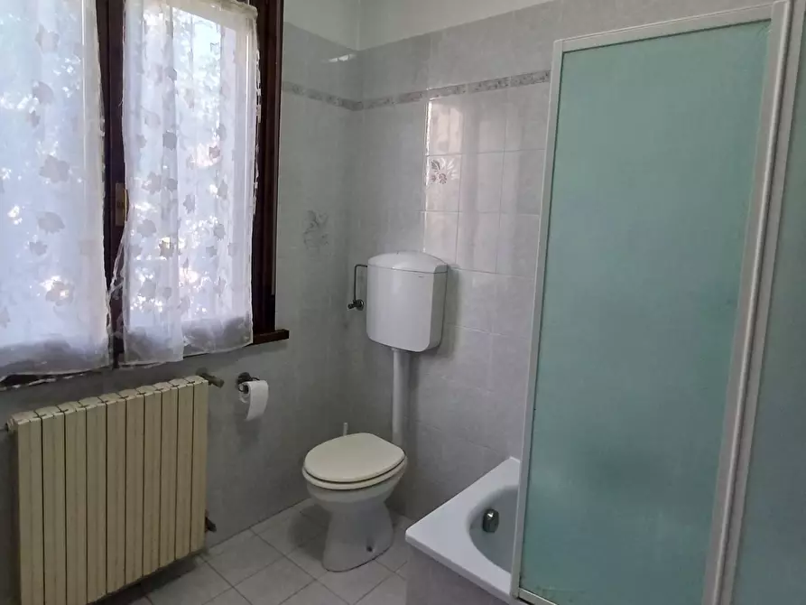 Immagine 33 di Trilocale in vendita  a Medesano