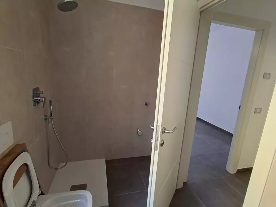 Immagine 14 di Bilocale in vendita  a Medesano