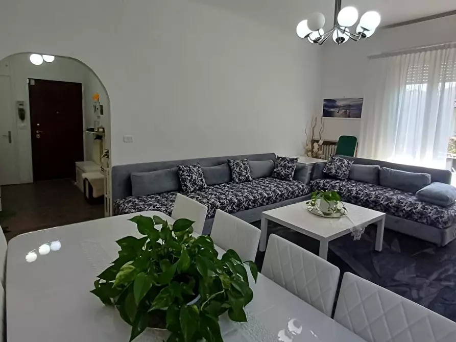 Immagine 15 di Trilocale in vendita  a Medesano