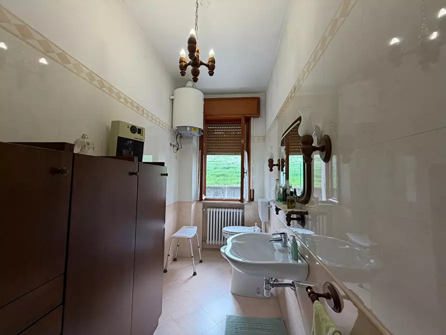 Immagine 61 di Casa bifamiliare in vendita  a Fornovo Di Taro