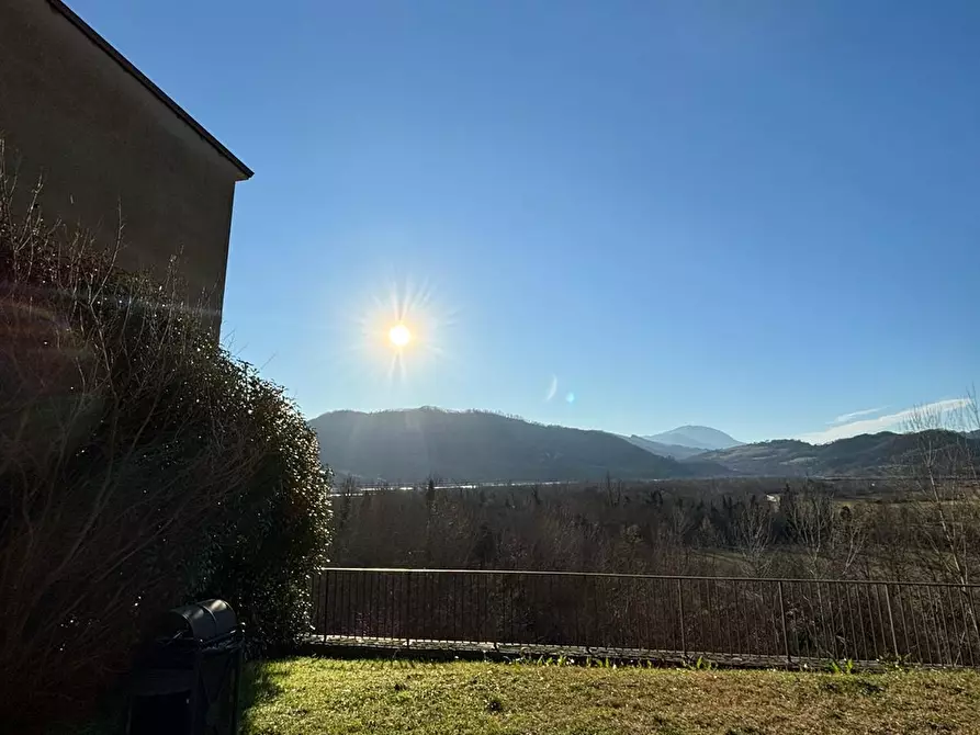 Immagine 29 di Trilocale in vendita  a Varano De' Melegari