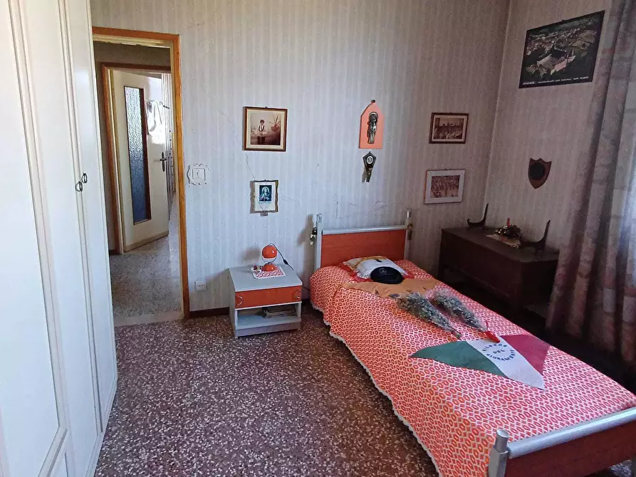 Immagine 13 di Quadrilocale in vendita  a Fornovo Di Taro