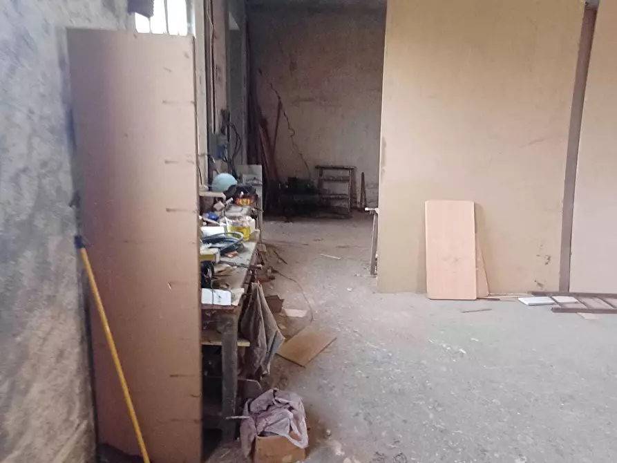 Immagine 7 di Locale commerciale in vendita  a Fornovo Di Taro