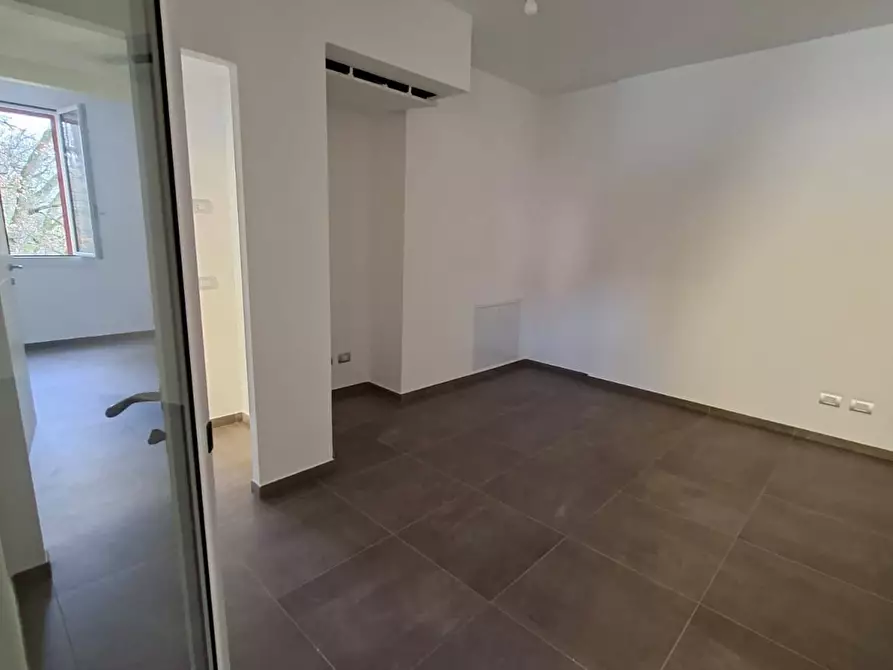 Immagine 2 di Bilocale in vendita  a Medesano