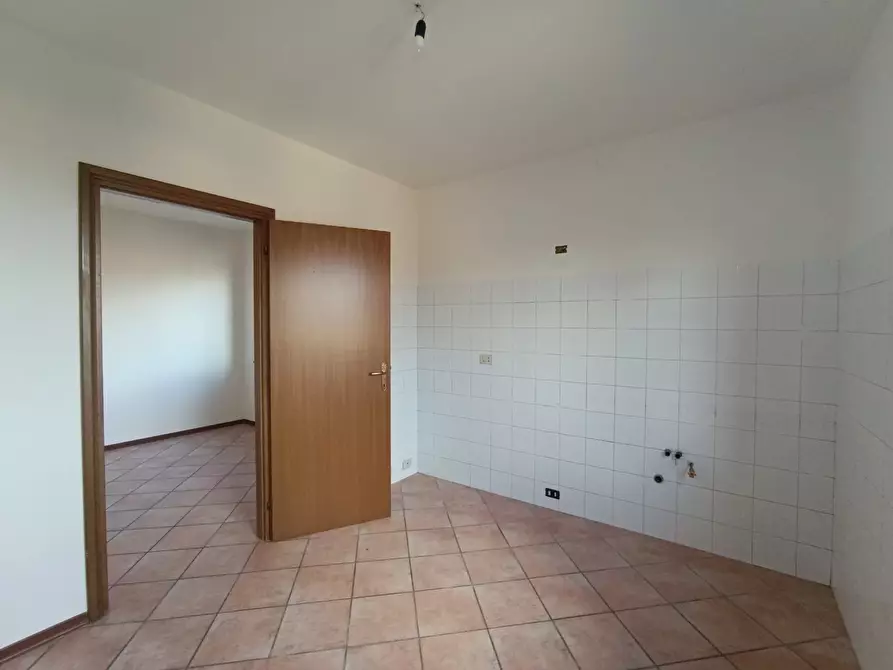 Immagine 10 di Trilocale in vendita  a Varano De' Melegari