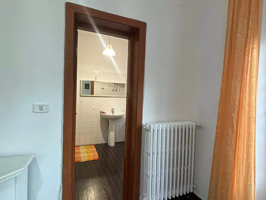 Immagine 10 di Monolocale in affitto  a Fornovo Di Taro