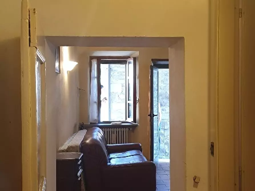 Immagine 3 di Trilocale in affitto  a Varano De' Melegari