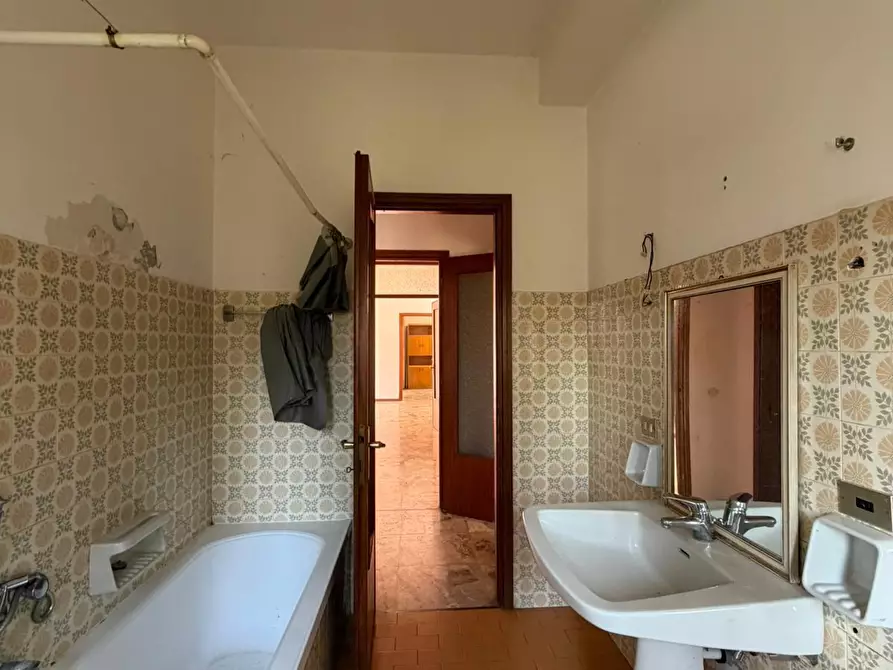 Immagine 29 di Quadrilocale in vendita  a Fornovo Di Taro