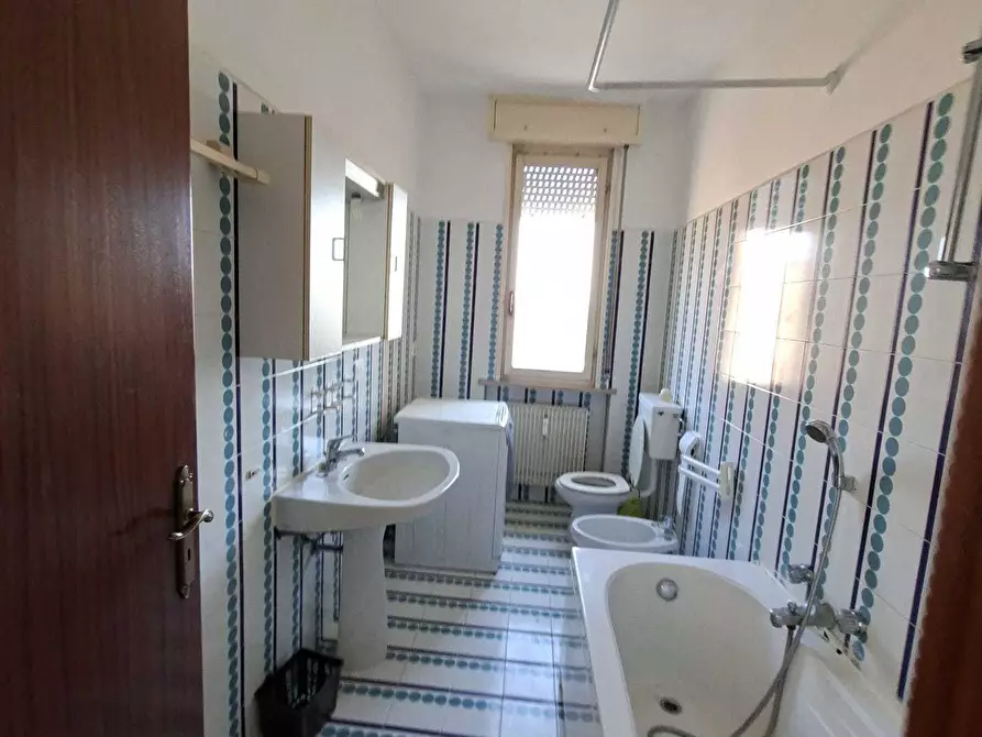 Immagine 40 di Trilocale in vendita  a Medesano