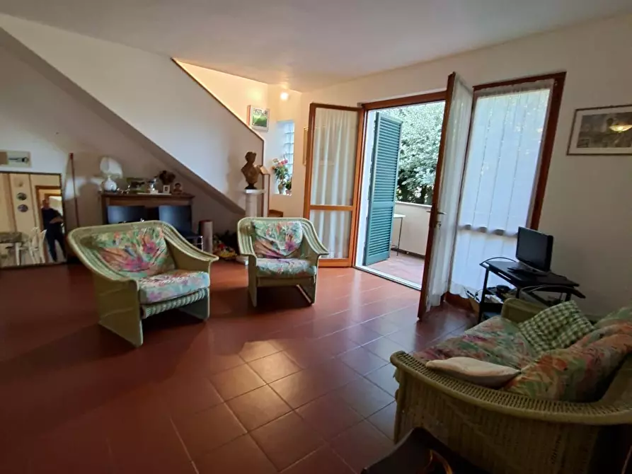 Immagine 8 di Quadrilocale in vendita  a Massa