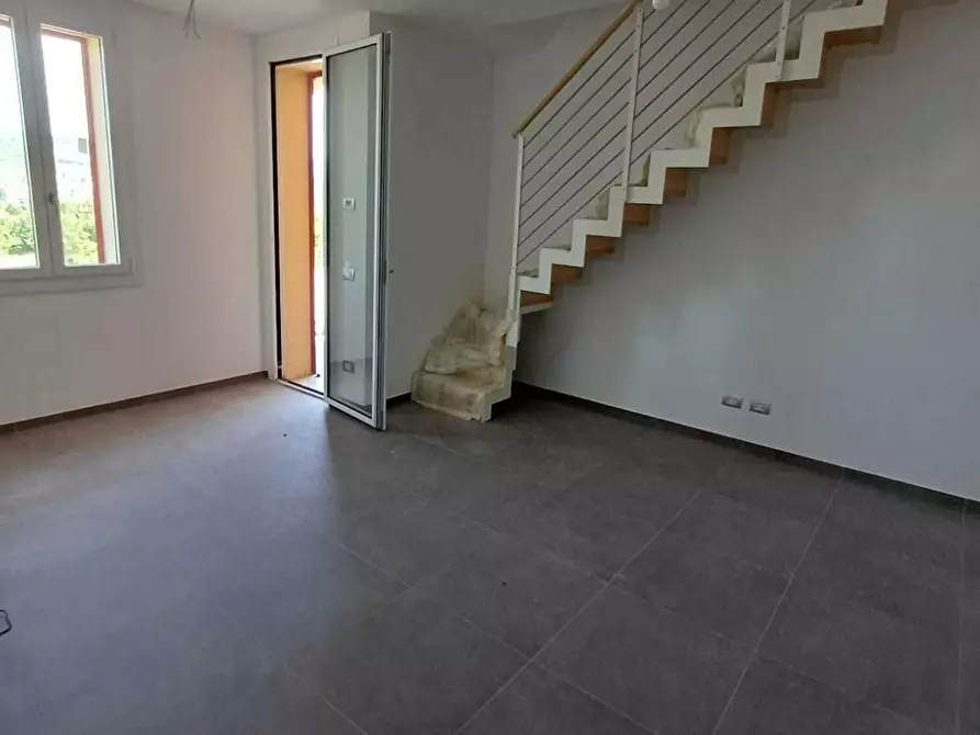 Immagine 20 di Trilocale in vendita  a Medesano