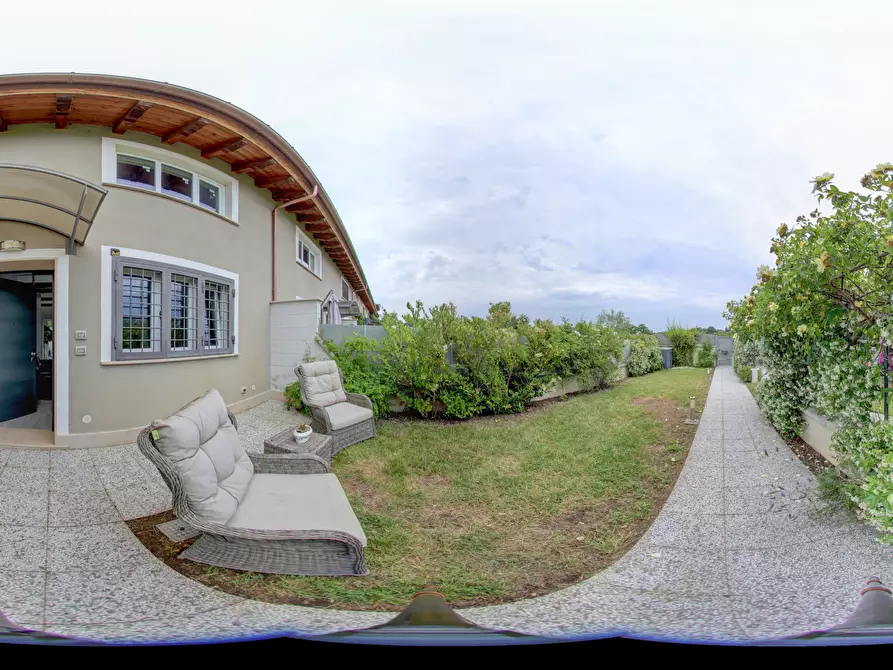 Immagine 25 di Villa in vendita  in Via del Fontanile di Mezzaluna 231 a Fiumicino