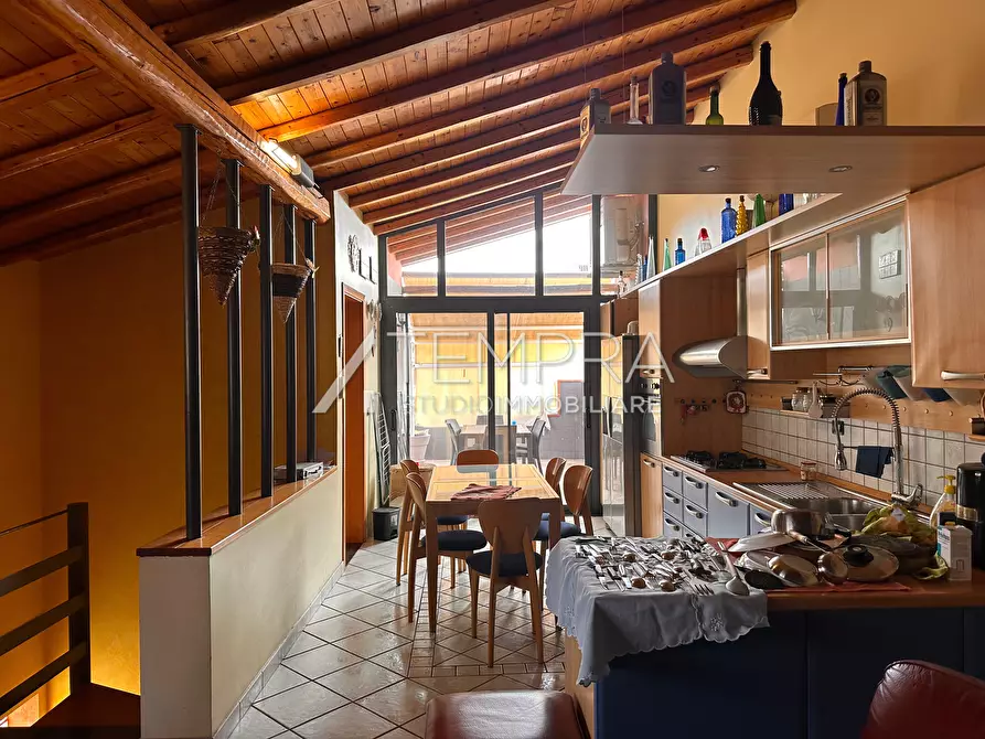 Immagine 22 di Casa indipendente in vendita  a Adrano