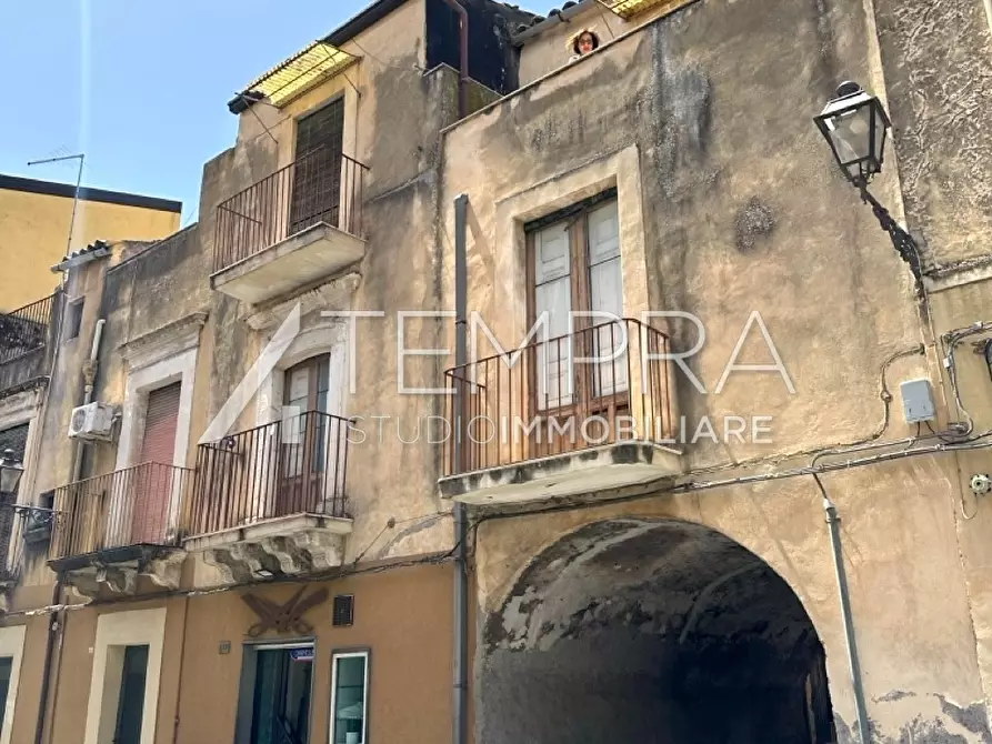 Immagine 22 di Casa indipendente in vendita  a Adrano