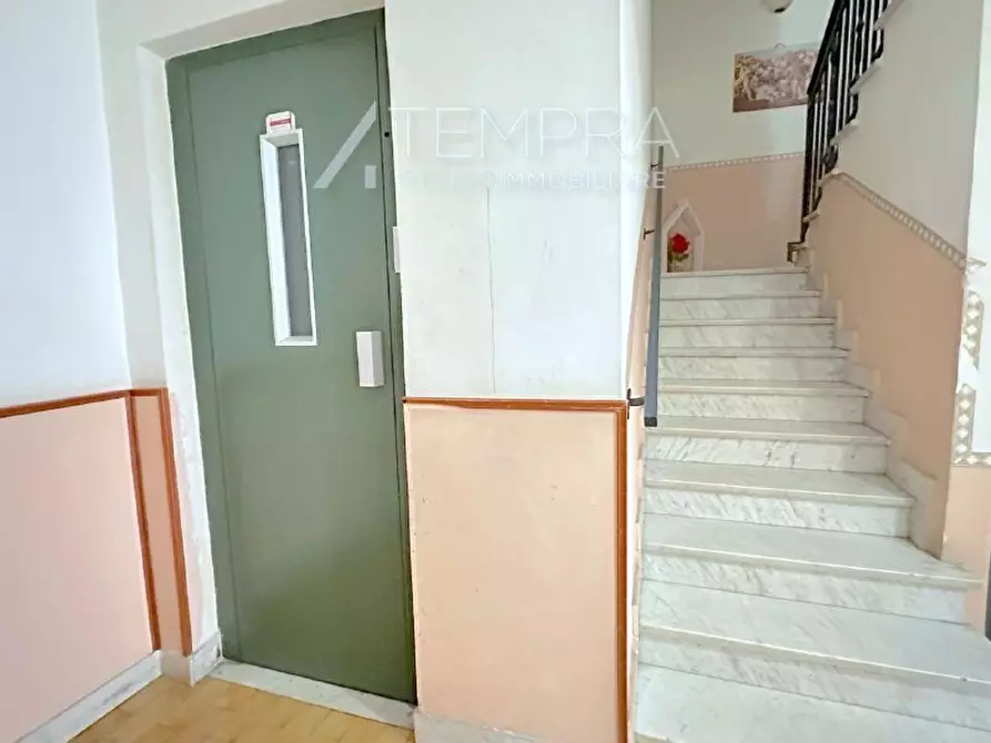 Immagine 22 di Appartamento in vendita  in Via Ninfa Talia a Adrano