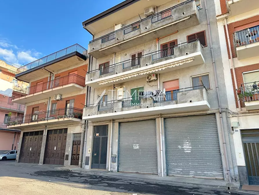 Immagine 23 di Appartamento in vendita  in VIA PAOLO VI a Adrano