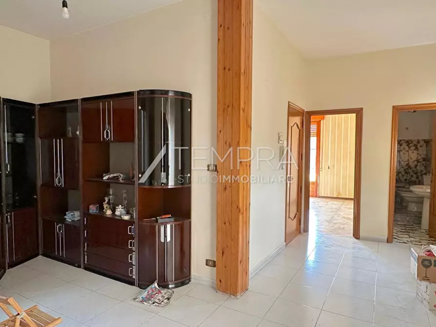 Immagine 5 di Appartamento in vendita  in VIA TOMMASEO 35 a Adrano