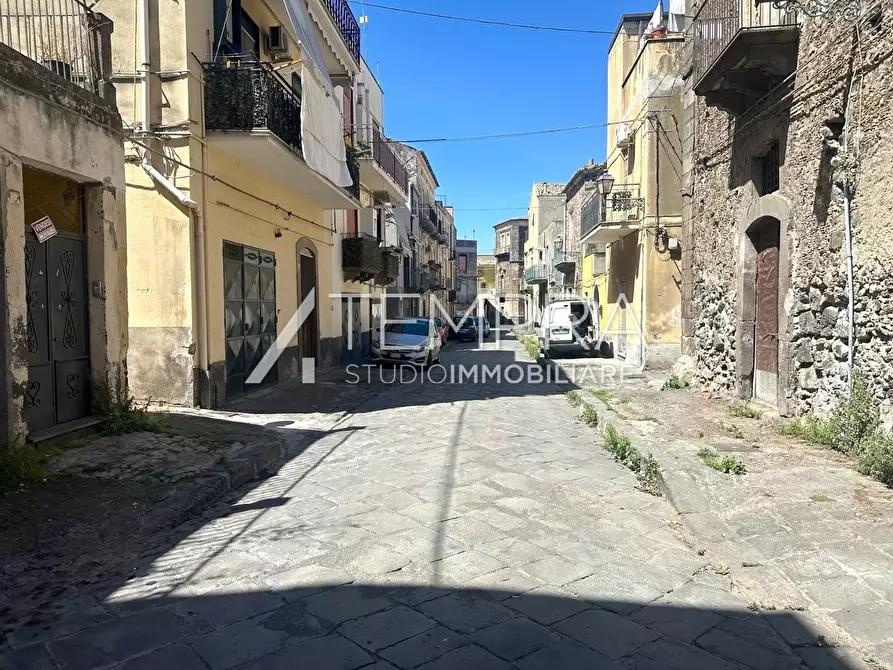 Immagine 30 di Appartamento in vendita  a Adrano