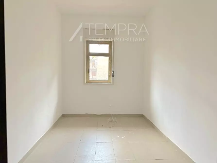 Immagine 11 di Appartamento in vendita  in Via Ninfa Talia a Adrano