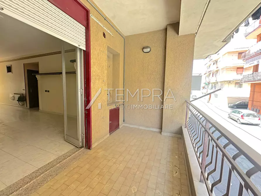 Immagine 19 di Appartamento in vendita  a Adrano