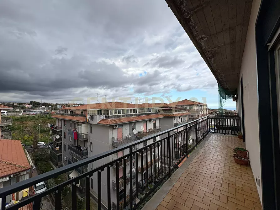 Immagine 7 di Trilocale in vendita  in Via dei Giacinti a Misterbianco