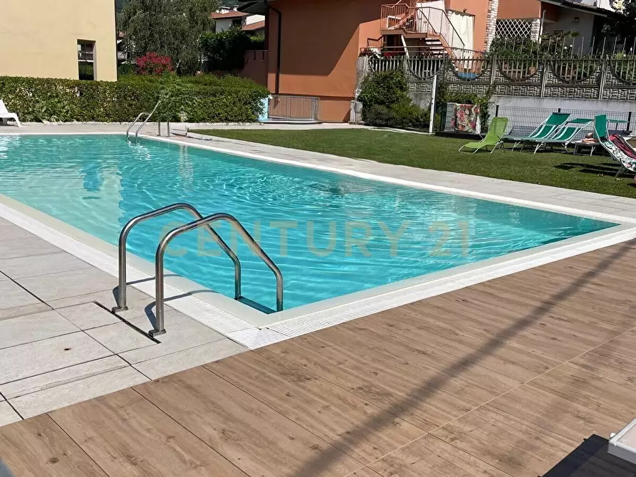 Immagine 25 di Quadrilocale in vendita  in Via Vittorio Monese a Garda