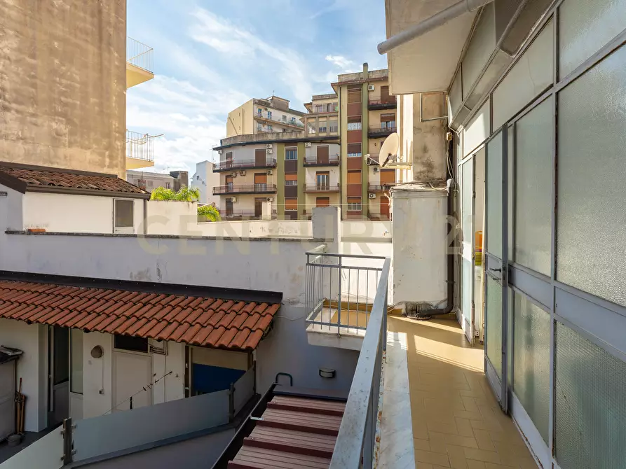 Immagine 38 di Pentalocale in vendita  in Via Enna 15 a Catania