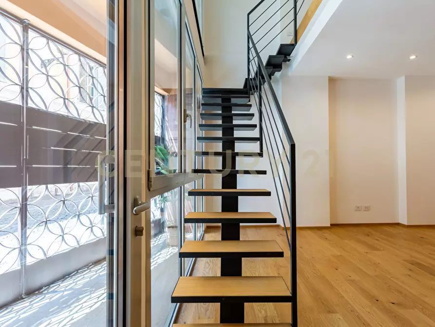 Immagine 6 di Loft/Open space in vendita  in Via dell'Olmata 30 a Roma