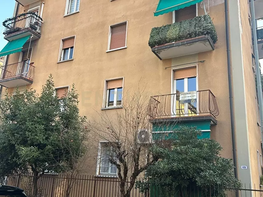 Immagine 2 di Trilocale in vendita  in Via Pier Fortunato Calvi 49 a Verona