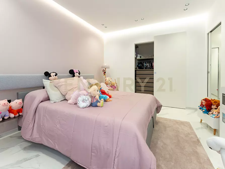 Immagine 86 di Villa in vendita  in Via Sant' Andrea 8 a Catania