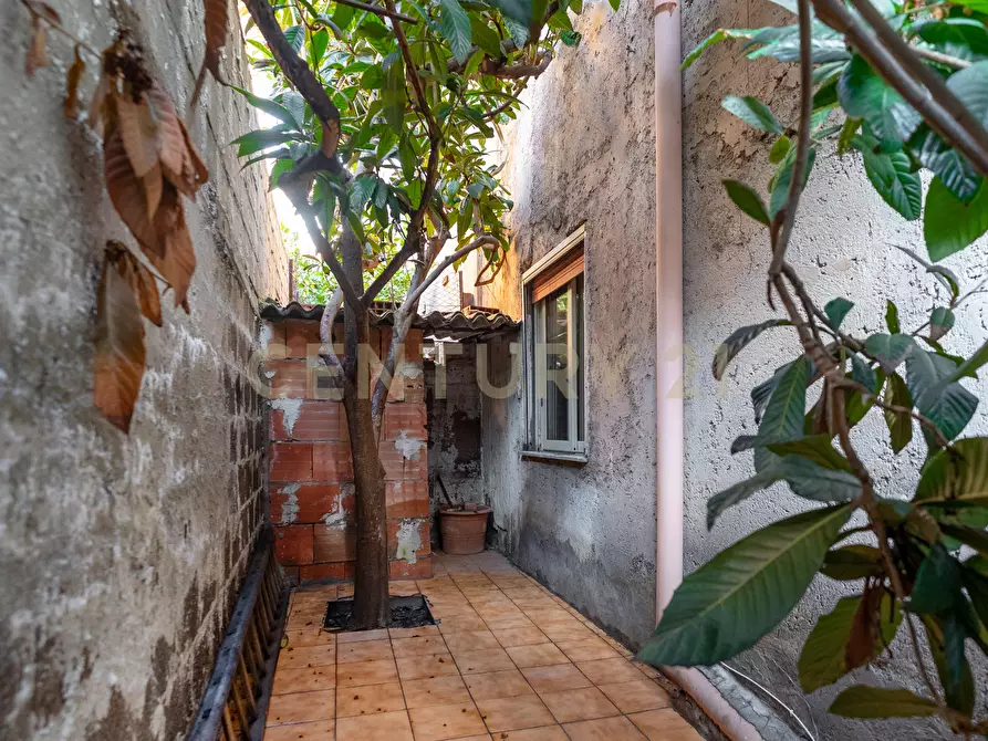 Immagine 28 di Quadrilocale in vendita  in Via P. Gobetti 8 a Adrano