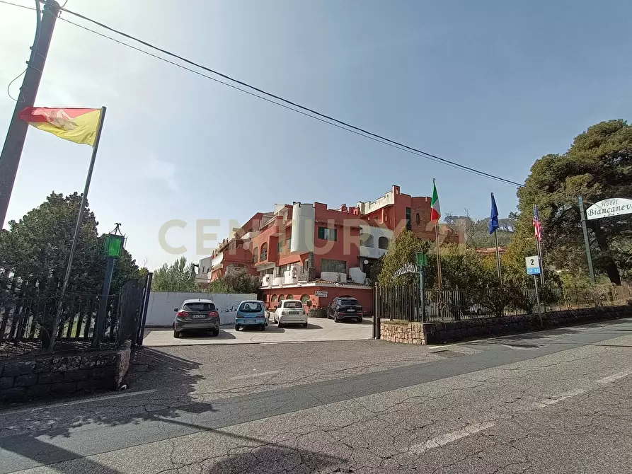 Immagine 34 di Albergo/B&B/Residence in vendita  in Via Etnea 163 a Nicolosi