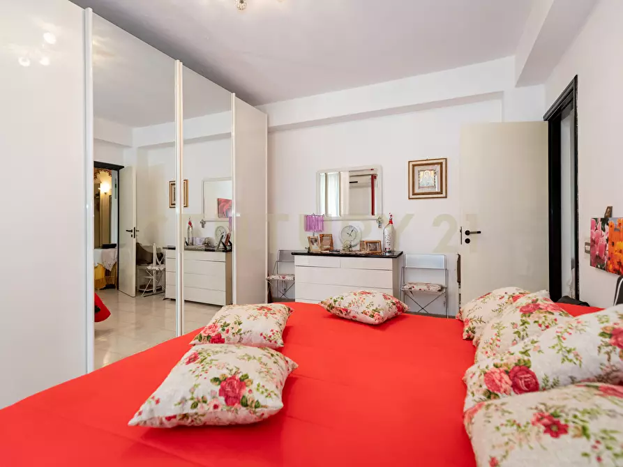 Immagine 30 di Trilocale in vendita  in Via Rettifilo 141 a Santa Venerina