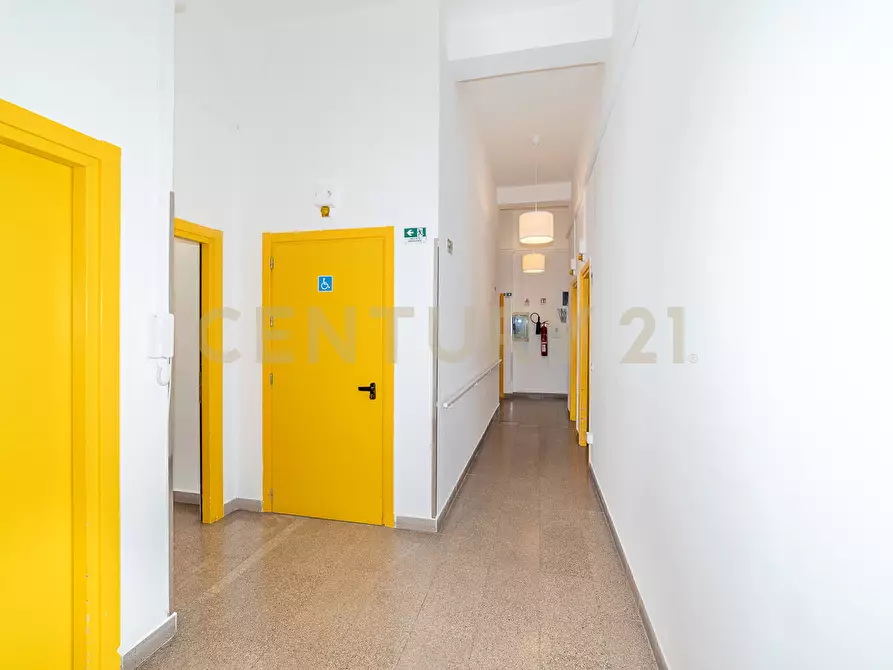 Immagine 4 di Locale commerciale in vendita  in Viale Polibio a Siracusa